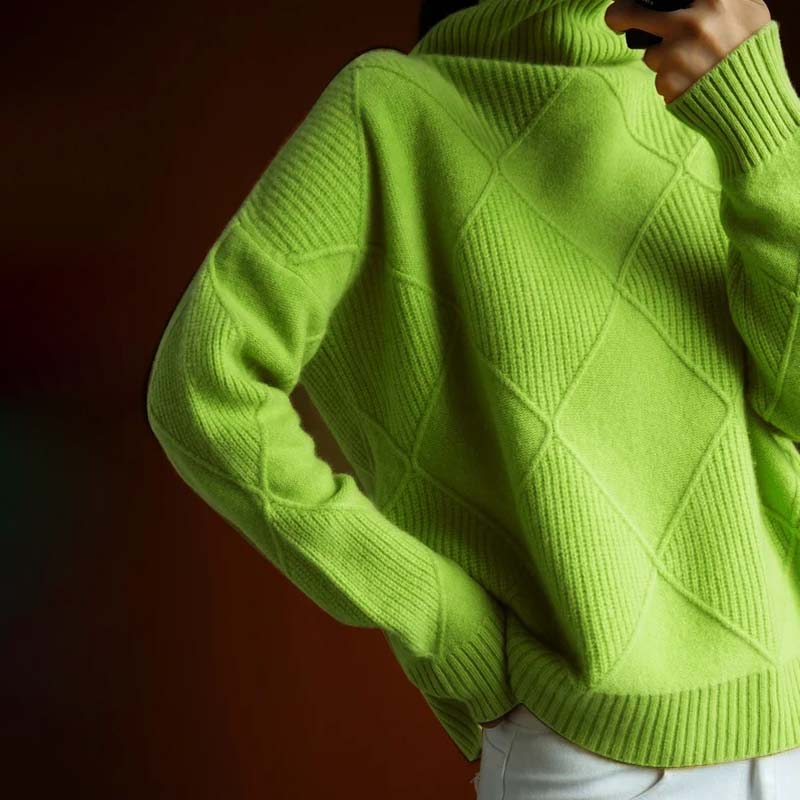 REMMY | Elegant Textured Turtleneck Sweater