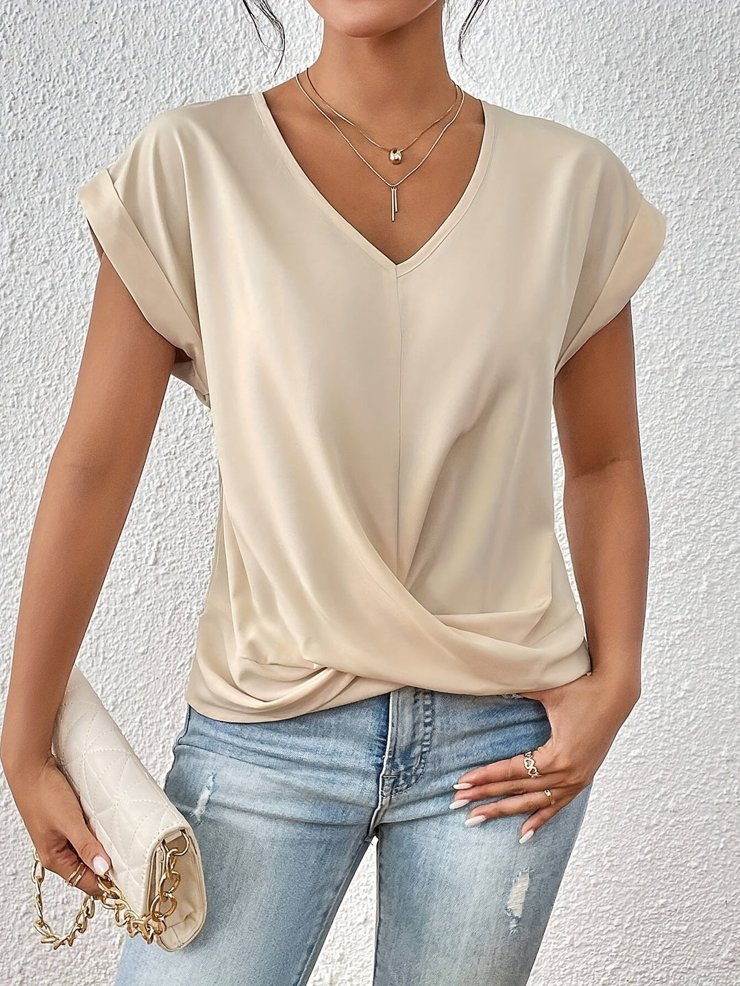 MAREN | Flattering Twist-Front Everyday Top