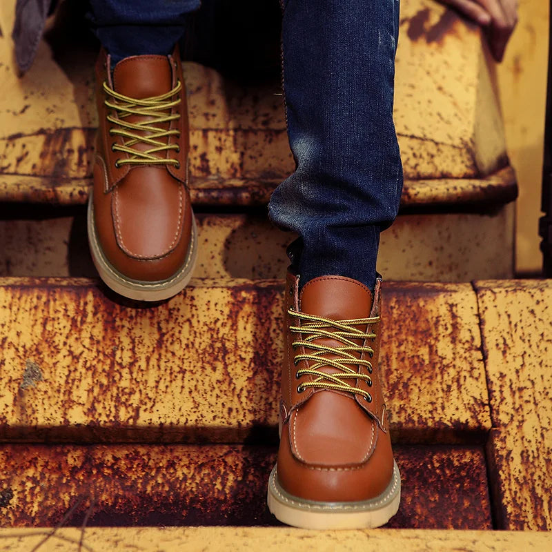 LUCAN | Retro-Inspired Boots
